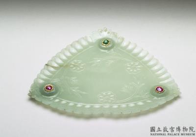 图片[2]-Jade plate with floral rim. India-China Archive